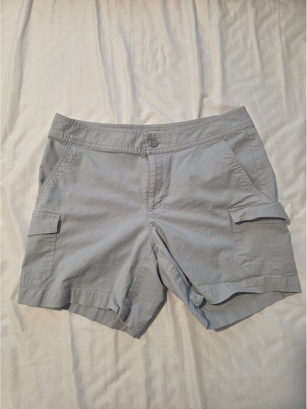 Dockers Women's Tech Cargo Shorts Size 6 Light Blue